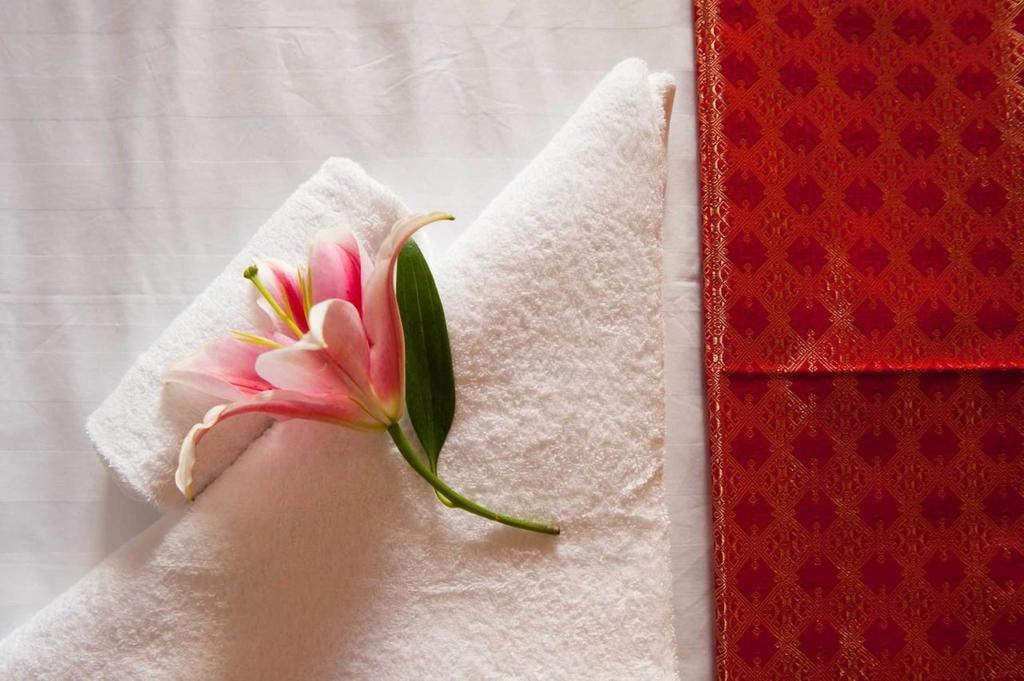 Villa Silk Road Hotel Пном Пен Екстериор снимка