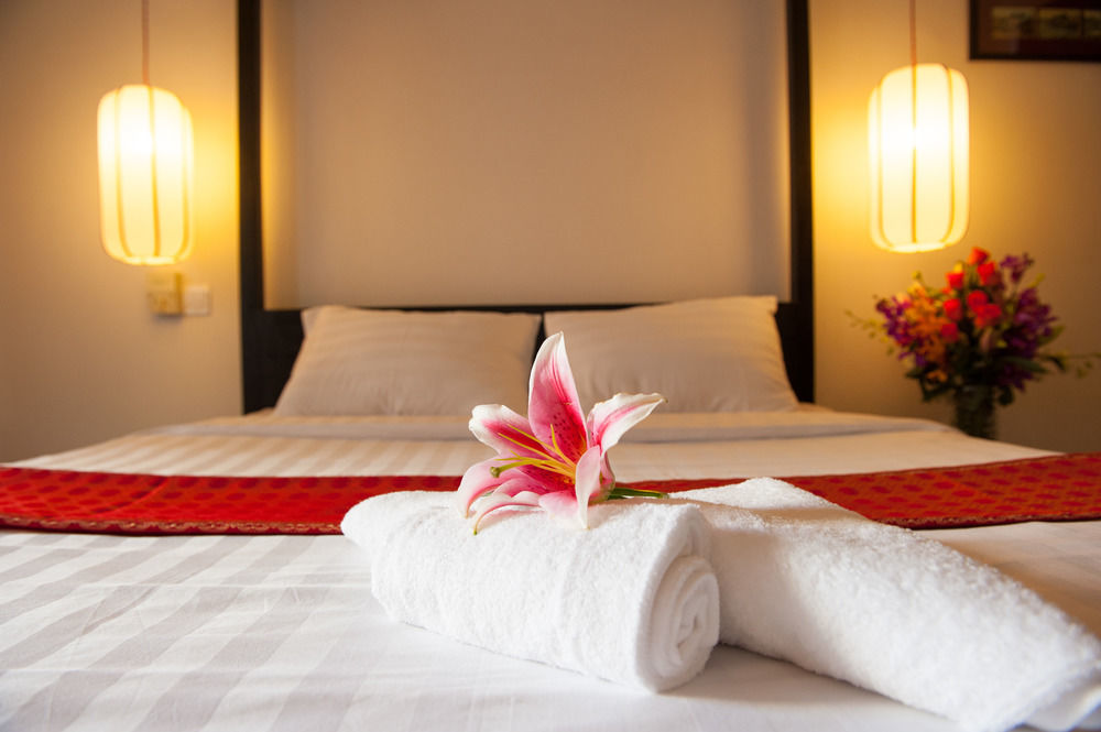 Villa Silk Road Hotel Пном Пен Екстериор снимка