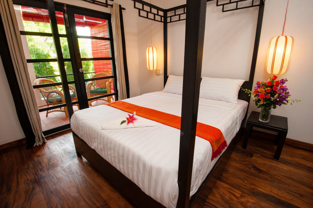 Villa Silk Road Hotel Пном Пен Екстериор снимка