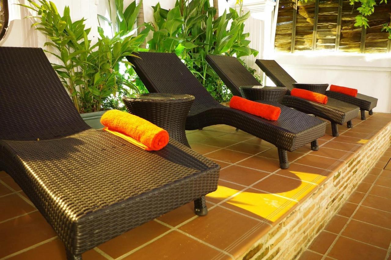 Villa Silk Road Hotel Пном Пен Екстериор снимка