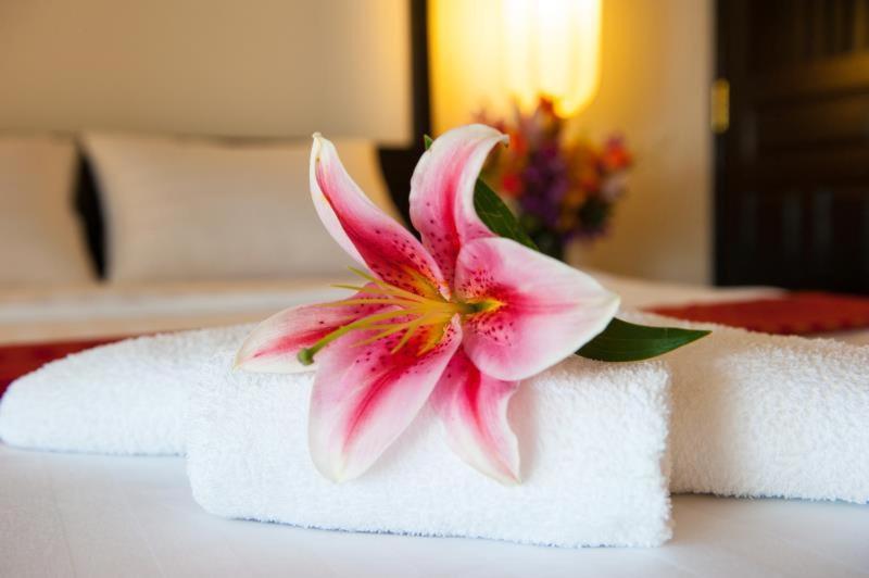 Villa Silk Road Hotel Пном Пен Екстериор снимка