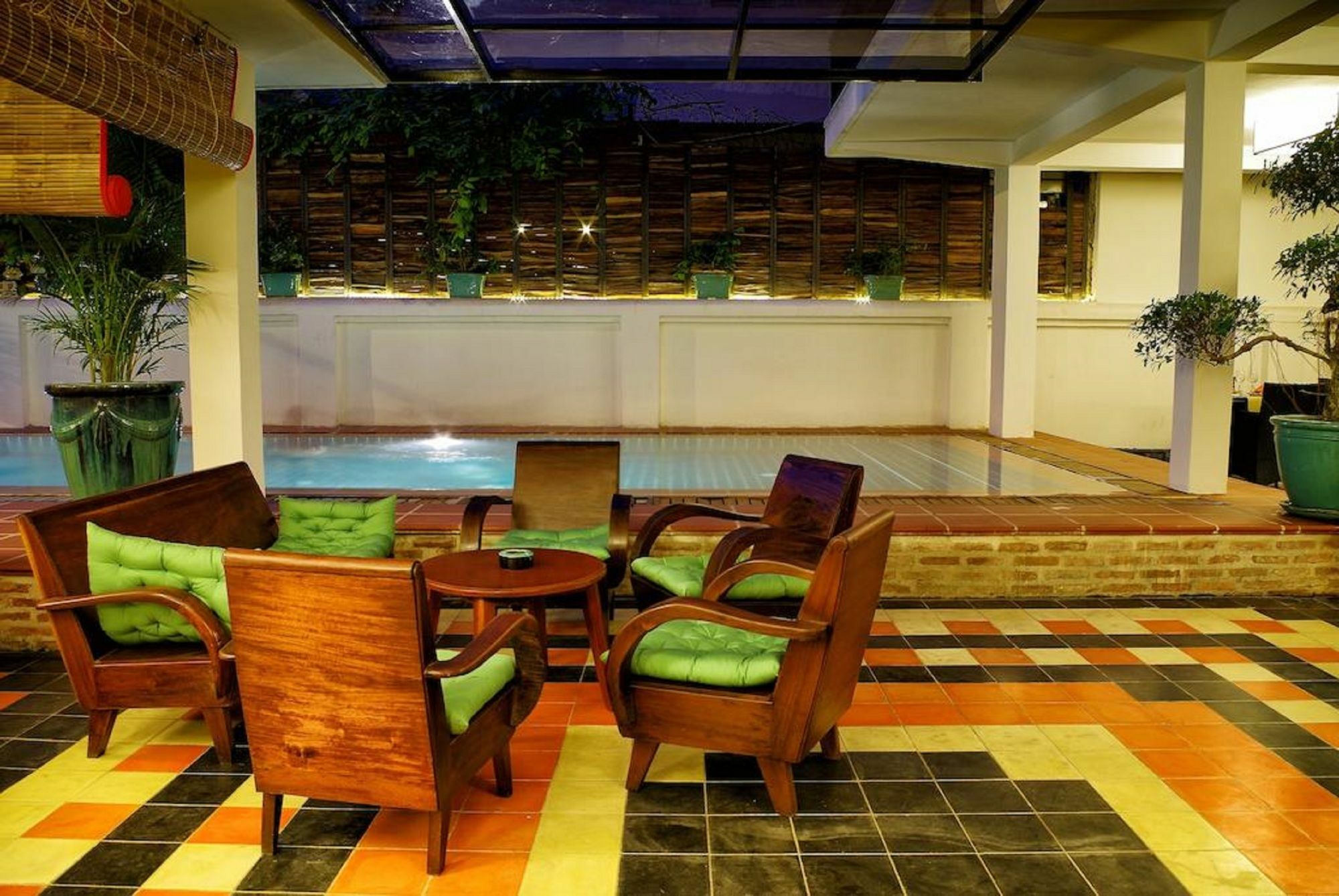 Villa Silk Road Hotel Пном Пен Екстериор снимка