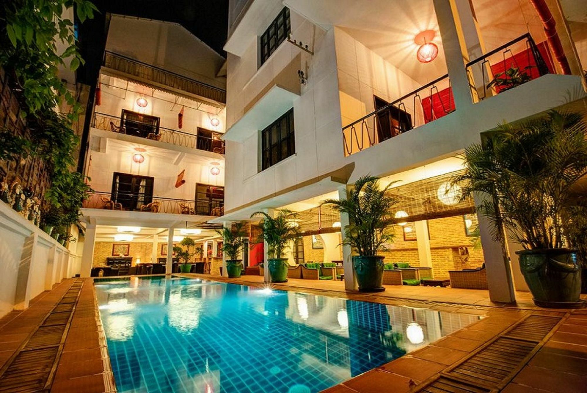 Villa Silk Road Hotel Пном Пен Екстериор снимка