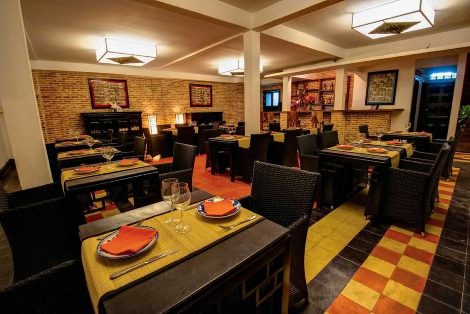 Villa Silk Road Hotel Пном Пен Екстериор снимка